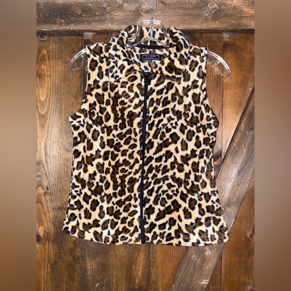 Jackets & Blazers - Women’s Cheetah Print Print Fleece Vest w/ Pockets, size Petite Small